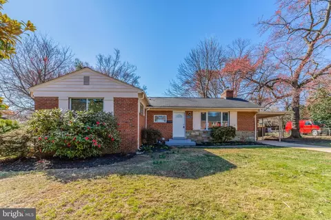 2601 Dawn Dr, Alexandria, VA 22306