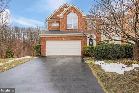6851 Rolling Creek Way, Alexandria, VA 22315