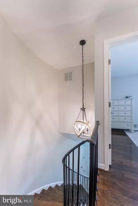 8307 Forrester Blvd, Springfield, VA 22152 photo 23