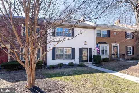 8307 Forrester Blvd, Springfield, VA 22152 photo 6