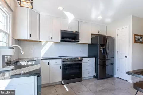 8307 Forrester Blvd, Springfield, VA 22152 photo 18