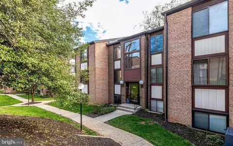 9812 Kingsbridge Dr #2, Fairfax, VA 22031