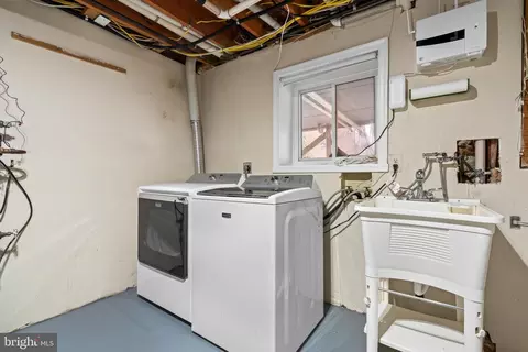 1952 Weybridge Ln, Reston, VA 20191 photo 33