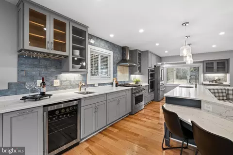 1952 Weybridge Ln, Reston, VA 20191 photo 6