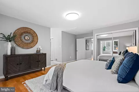 1952 Weybridge Ln, Reston, VA 20191 photo 17
