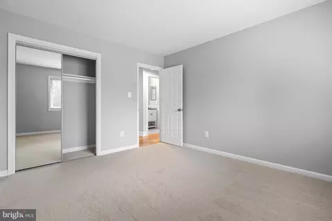 1952 Weybridge Ln, Reston, VA 20191 photo 23