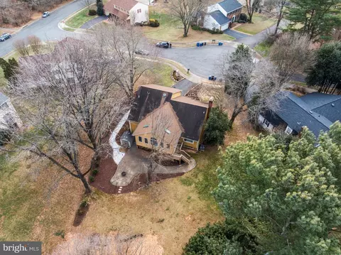 1952 Weybridge Ln, Reston, VA 20191 photo 42