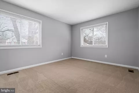 1952 Weybridge Ln, Reston, VA 20191 photo 24