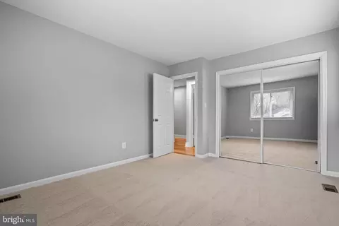 1952 Weybridge Ln, Reston, VA 20191 photo 25