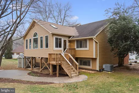 1952 Weybridge Ln, Reston, VA 20191 photo 38