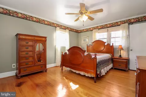 5513 Sedgwick Ln, Springfield, VA 22151 photo 9