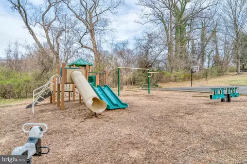 Other - 7640 Provincial Dr #109, Mclean, VA 22102 photo 17 of 18