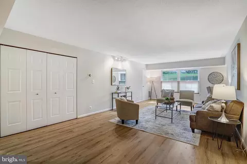 Living - 7640 Provincial Dr #109, Mclean, VA 22102 photo 4 of 4