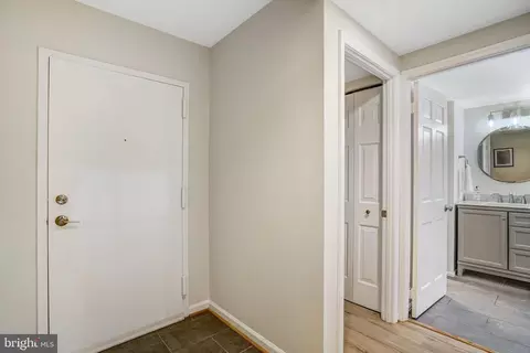 Entry Way - 7640 Provincial Dr #109, Mclean, VA 22102 photo 2 of 3