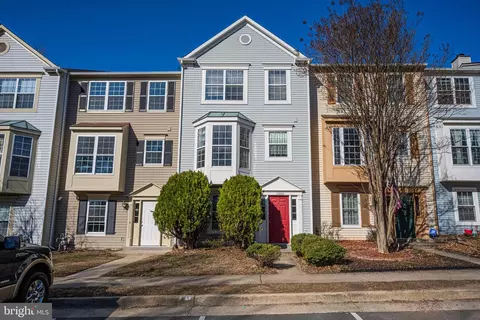 13905 Gunners Pl, Centreville, VA 20121