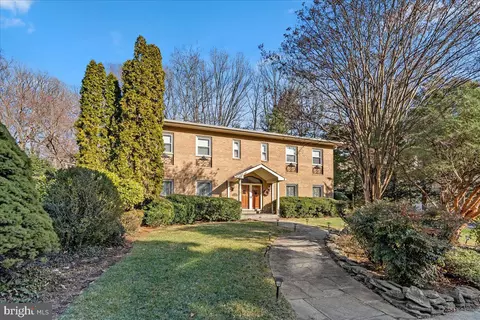 4113 N River St, Mclean, VA 22101 photo 1