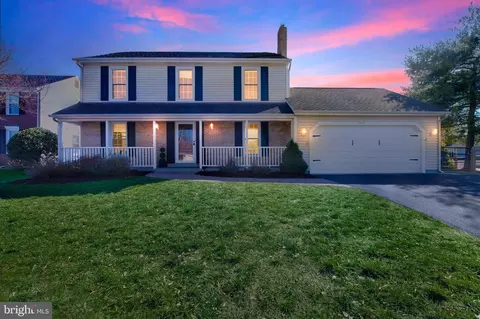 5429 Clubside Ln, Centreville, VA 20120