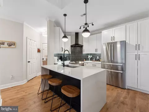 4409 Fair Stone Dr #305, Fairfax, VA 22033