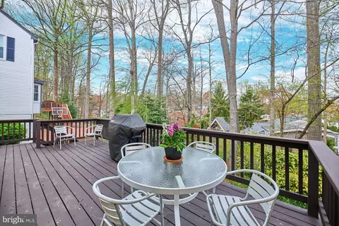 Exterior - 7844 Vervain Ct, Springfield, VA 22152 photo 5 of 11