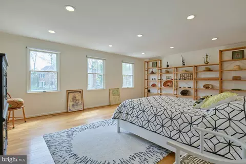 Bedroom - 7844 Vervain Ct, Springfield, VA 22152 photo 1 of 10