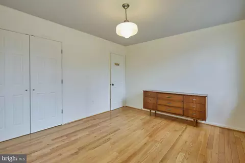 Bedroom - 7844 Vervain Ct, Springfield, VA 22152 photo 6 of 10