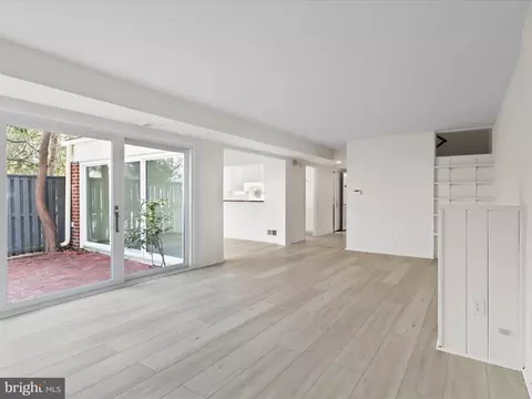 11517 Links Dr, Reston, VA 20190 photo 18