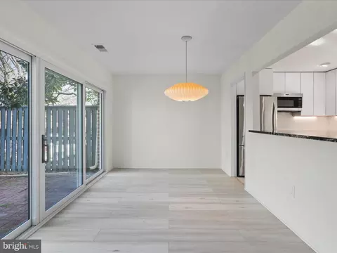 11517 Links Dr, Reston, VA 20190 photo 14