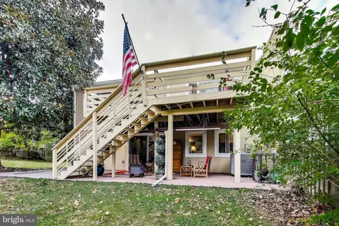 Exterior - 11308 Links Ct, Reston, VA 20190 photo 9 of 14