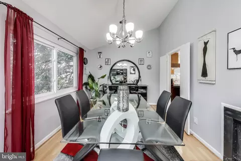 Dining - 11308 Links Ct, Reston, VA 20190 photo 3 of 4