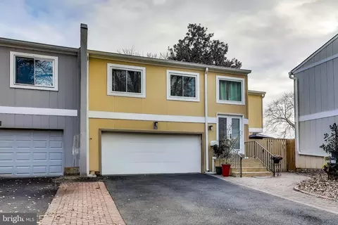 Exterior - 11308 Links Ct, Reston, VA 20190 photo 14 of 14