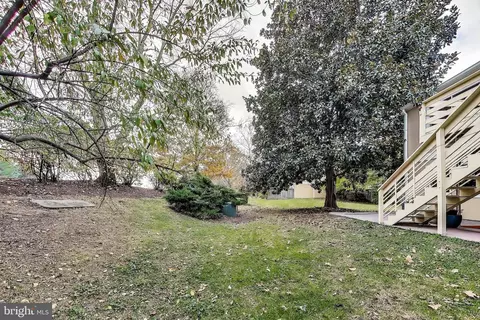 Exterior - 11308 Links Ct, Reston, VA 20190 photo 11 of 14