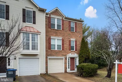 6300 Meadow Glade Ln, Centreville, VA 20121