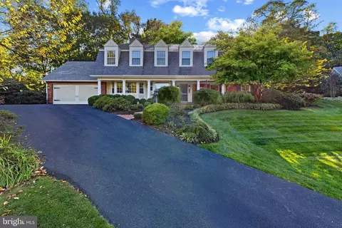 Exterior - 7621 Leith Pl, Alexandria, VA 22307 photo 1 of 7