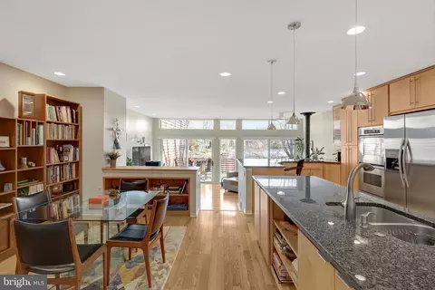2020 Turtle Pond Dr, Reston, VA 20191 photo 10