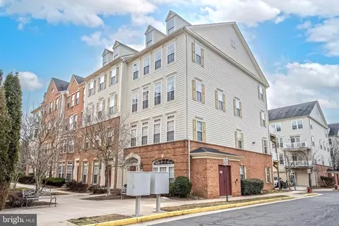 5637 Harrington Falls Ln #K, Alexandria, VA 22312