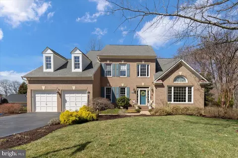 6710 Hartwood Ln, Centreville, VA 20121