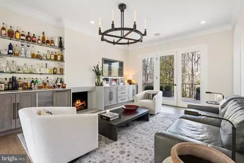 Living - 6470 Kedleston Ct, Mclean, VA 22101 photo 3 of 5
