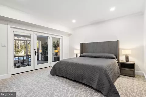 Bedroom - 6470 Kedleston Ct, Mclean, VA 22101 photo 7 of 7