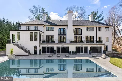 Exterior - 6470 Kedleston Ct, Mclean, VA 22101 photo 8 of 8
