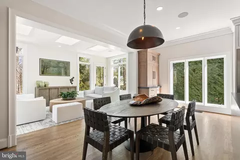 Dining - 6470 Kedleston Ct, Mclean, VA 22101 photo 4 of 5