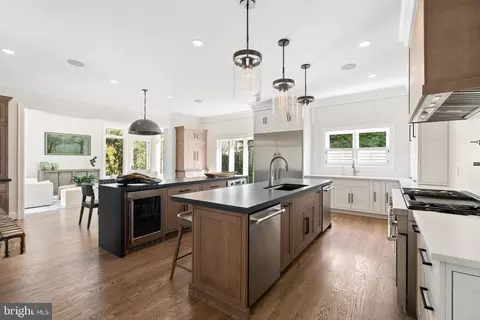 Kitchen - 6470 Kedleston Ct, Mclean, VA 22101 photo 2 of 3