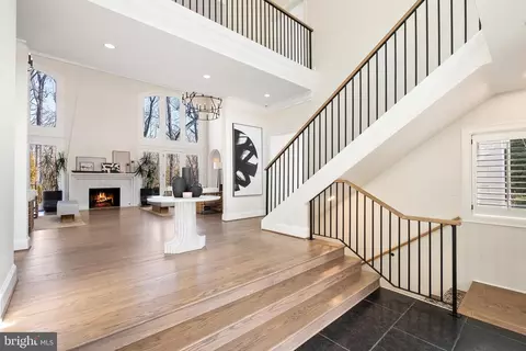 Entry Way - 6470 Kedleston Ct, Mclean, VA 22101 photo 2 of 8