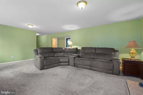 8718 Whitson Ct, Springfield, VA 22153 photo 23
