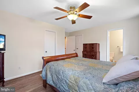 8718 Whitson Ct, Springfield, VA 22153 photo 13