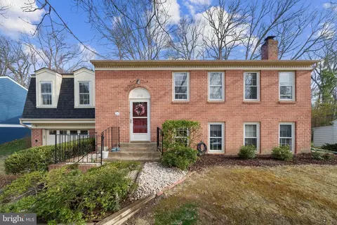 8718 Whitson Ct, Springfield, VA 22153 photo 3