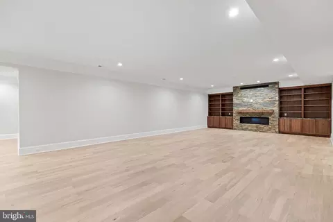 Living - 1907 Bargo Ct, Mclean, VA 22101 photo 12 of 13