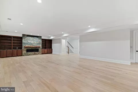 Living - 1907 Bargo Ct, Mclean, VA 22101 photo 11 of 13