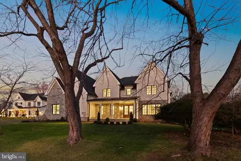 Exterior - 1907 Bargo Ct, Mclean, VA 22101 photo 10 of 11