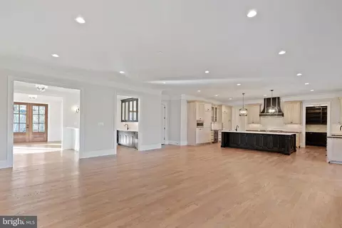 Living - 1907 Bargo Ct, Mclean, VA 22101 photo 7 of 13