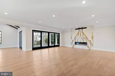 Living - 1907 Bargo Ct, Mclean, VA 22101 photo 9 of 13